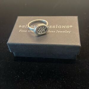 Silpada .925 Sterling Silver Designer Cubic Zirconia Retired Ring